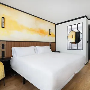 **** Hotel Barcelo Powisle Polónia